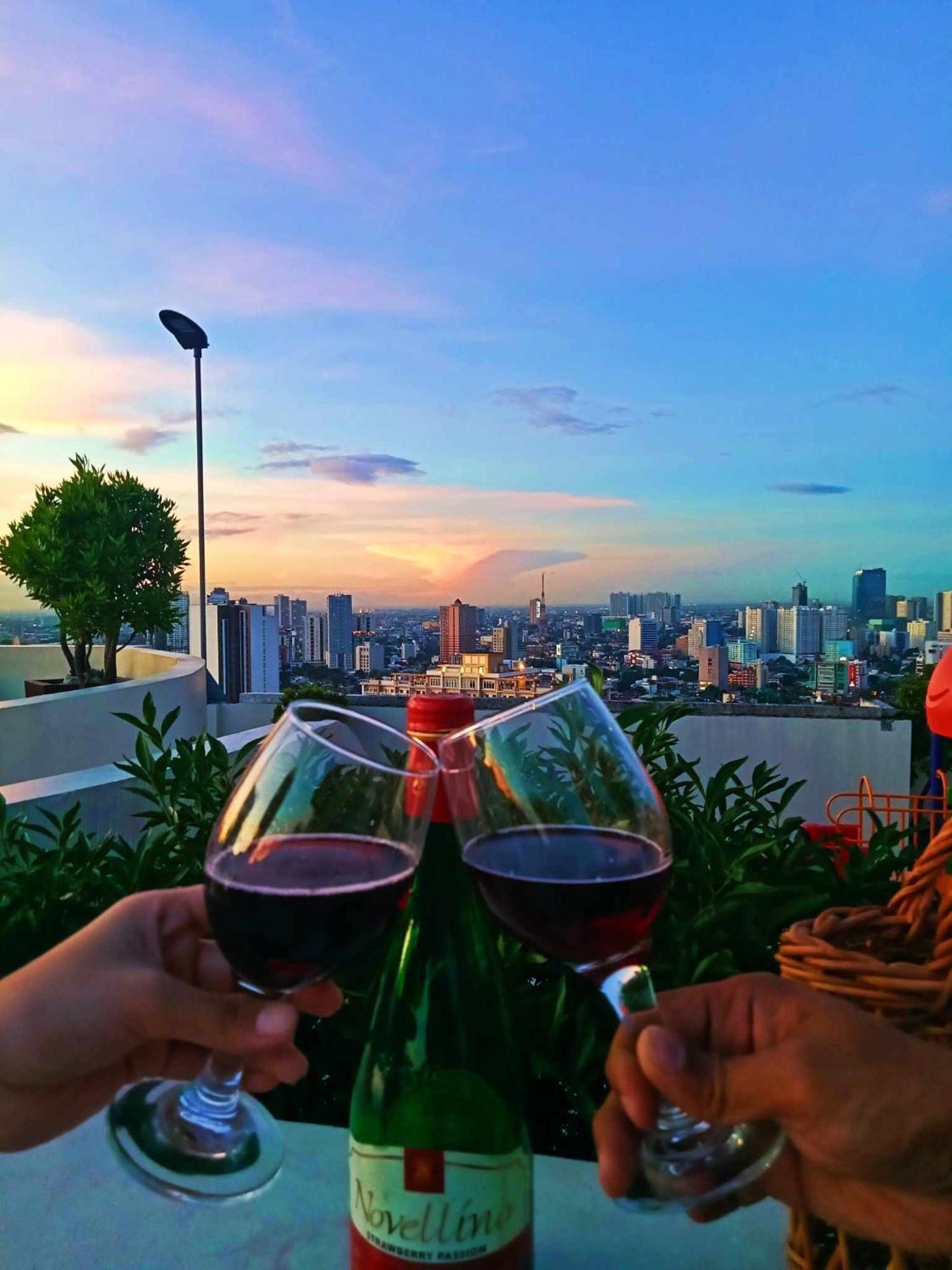 K2 Suites Staycation Quezon City Exterior foto